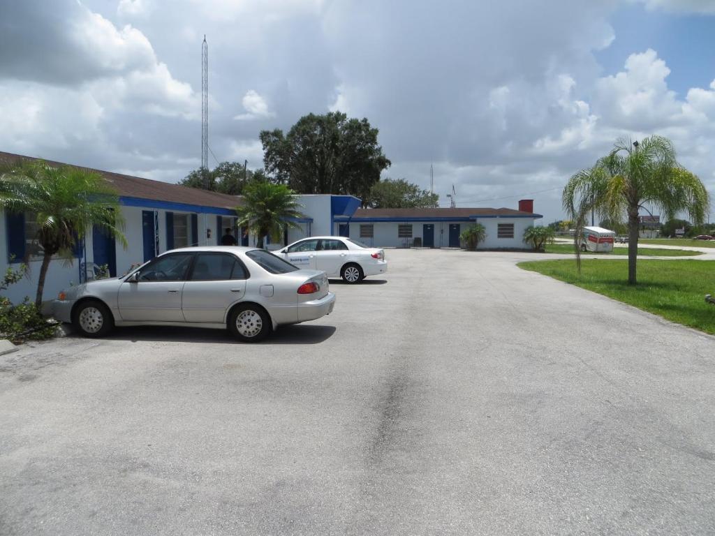 Travel Inn Of Sebring Exterior photo